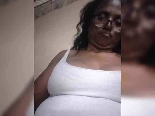 hotmomsexy webcam