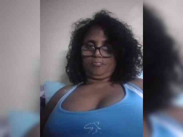 hotmomsexy webcam