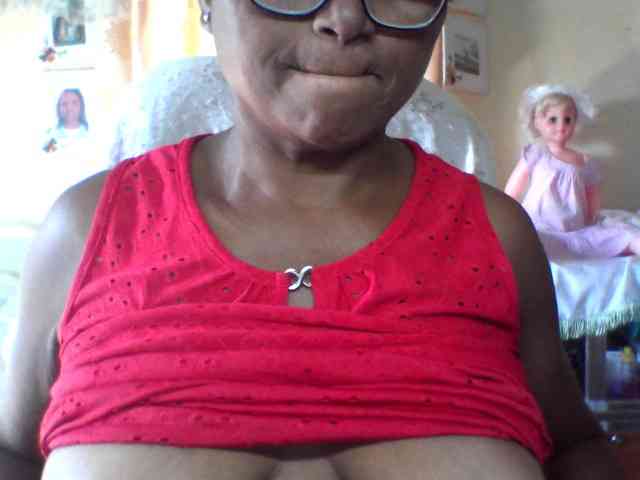hotmomsexy webcam