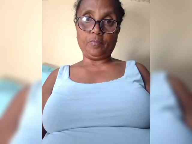 Modèle: hotmomsexy