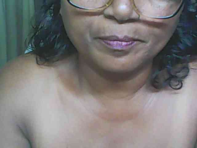hotmomsexy webcam