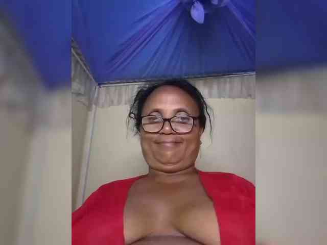 hotmomsexy webcam