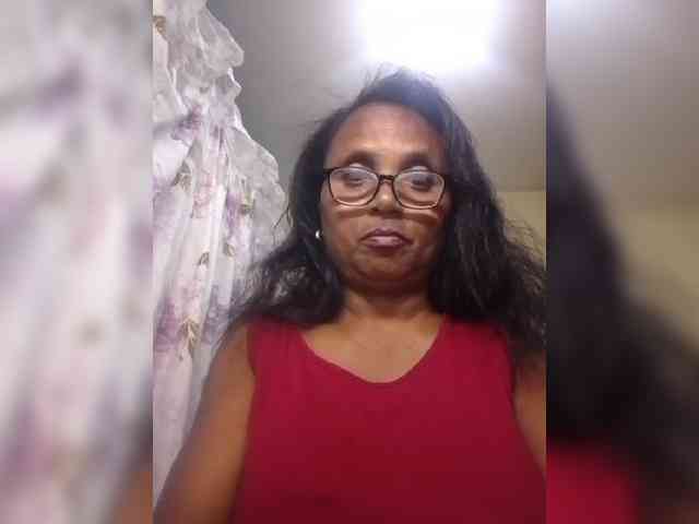 hotmomsexy webcam