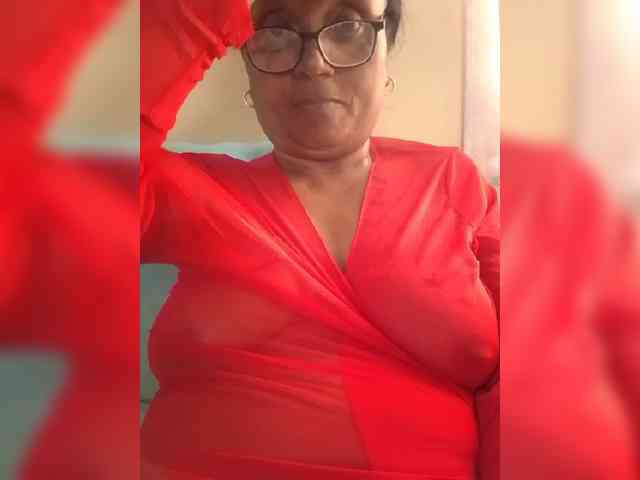 hotmomsexy webcam