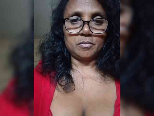 Modèle: hotmomsexy