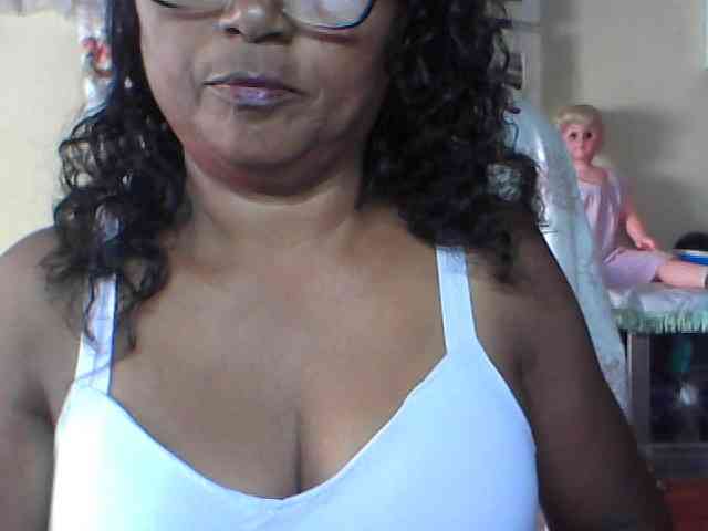 hotmomsexy webcam