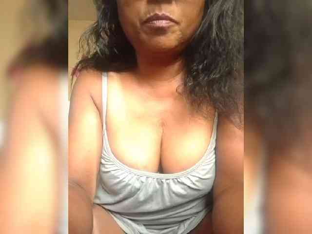 hotmomsexy webcam