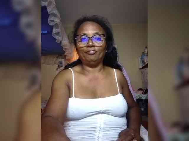hotmomsexy webcam