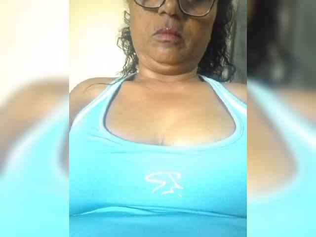 hotmomsexy webcam