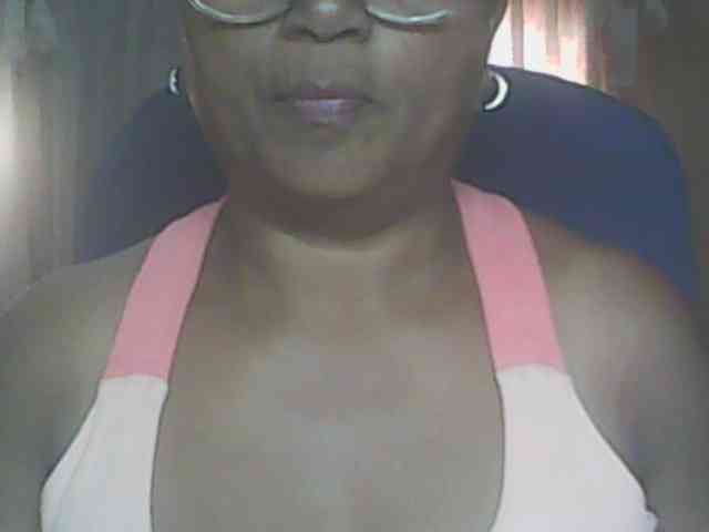 hotmomsexy webcam