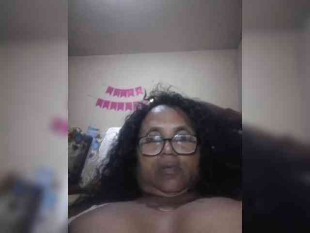 hotmomsexy webcam