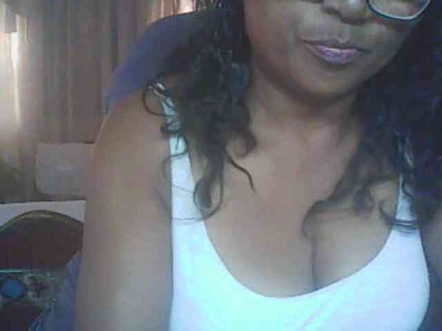 hotmomsexy webcam