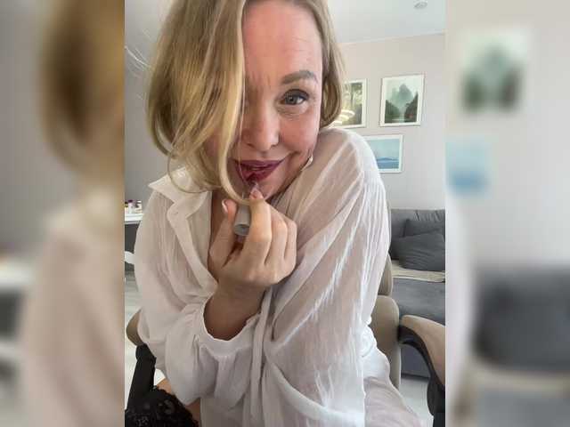 ILUBOVE live cam on BongaCams