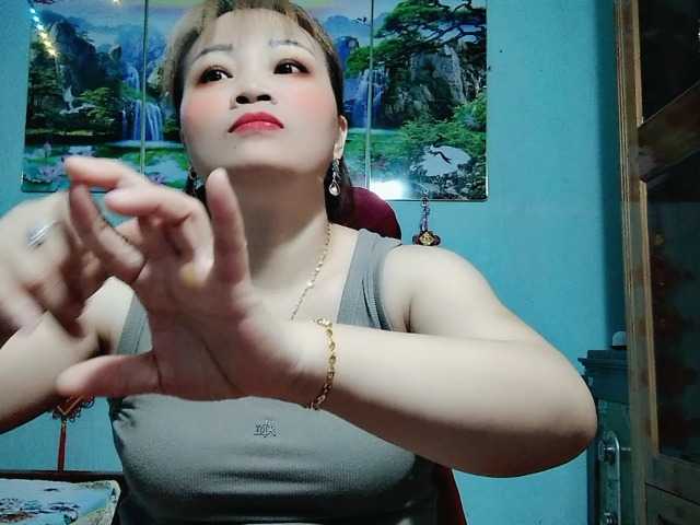 Linhanhsex2k live cam on BongaCams