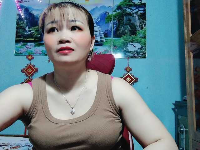 Linhanhsex2k's BongaCams show and profile