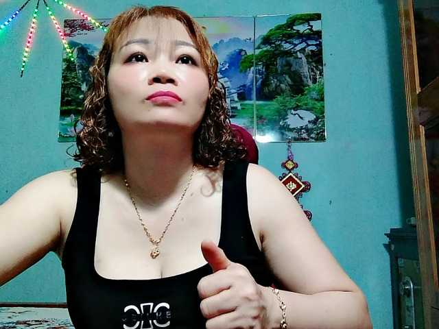 Linhanhsex2k live cam on BongaCams