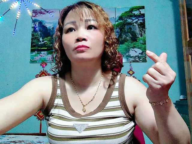 Linhanhsex2k live cam on BongaCams