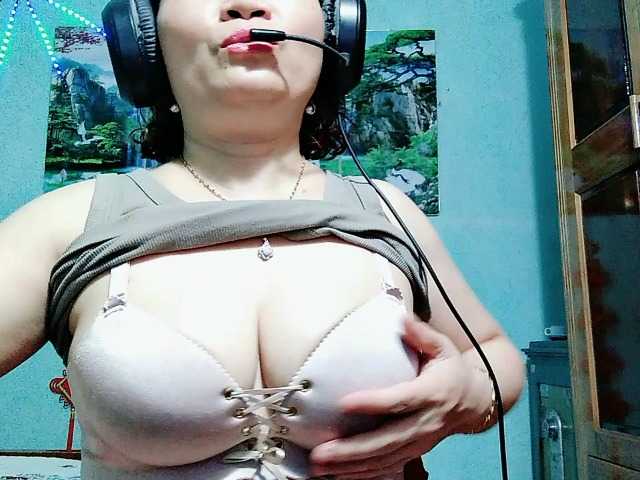 Linhanhsex2k live cam on BongaCams