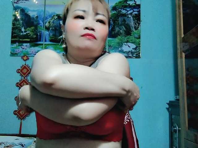 Linhanhsex2k's BongaCams show and profile