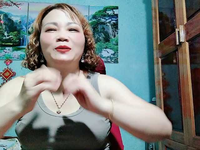 Linhanhsex2k live cam on BongaCams