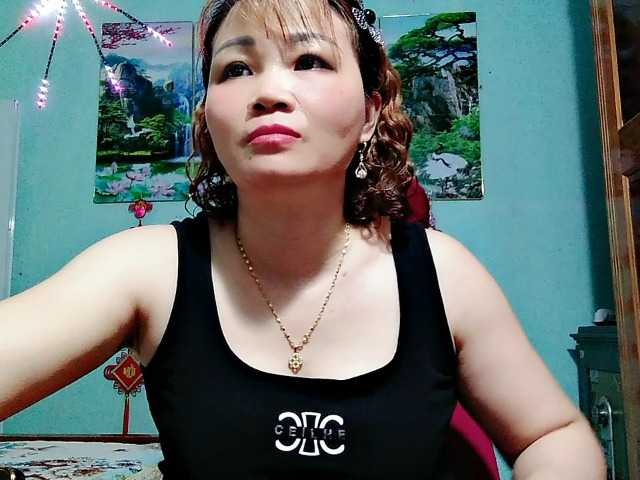 Linhanhsex2k live cam on BongaCams