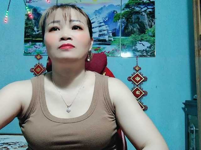 Linhanhsex2k's BongaCams show and profile