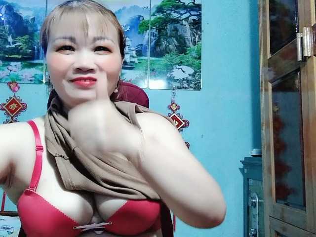 Linhanhsex2k live cam on BongaCams