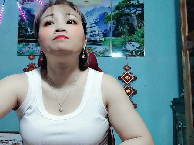 Linhanhsex2k's BongaCams show and profile