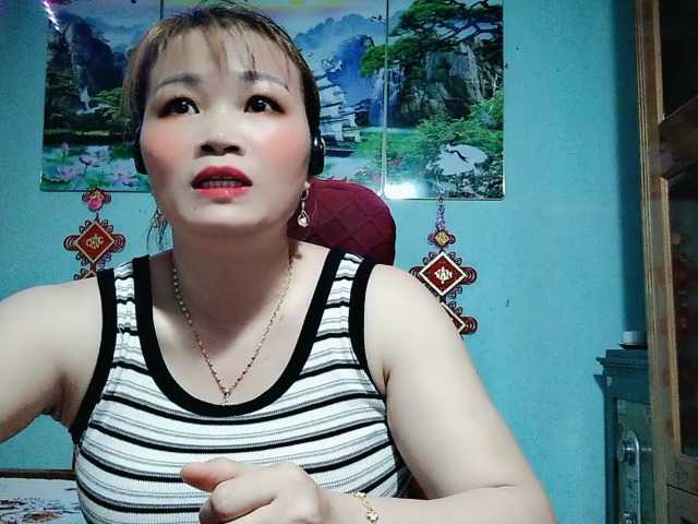 Linhanhsex2k live cam on BongaCams