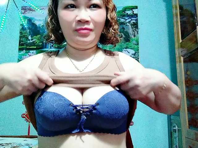 Linhanhsex2k live cam on BongaCams