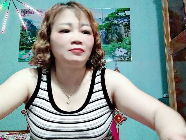 Linhanhsex2k live cam on BongaCams