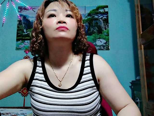 Linhanhsex2k live cam on BongaCams