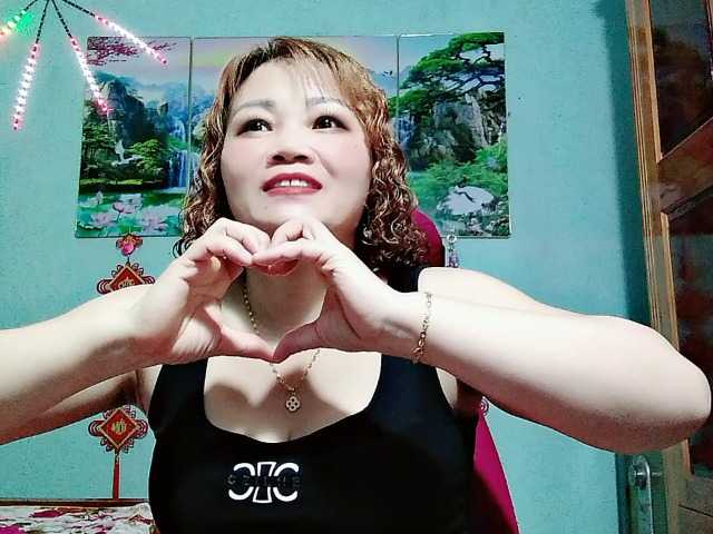 Linhanhsex2k live cam on BongaCams
