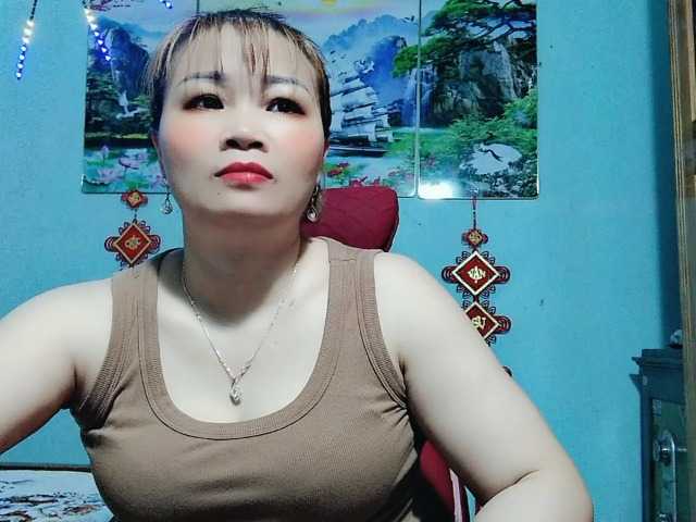 Linhanhsex2k's BongaCams show and profile