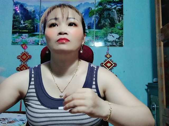 Linhanhsex2k live cam on BongaCams