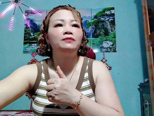 Linhanhsex2k live cam on BongaCams