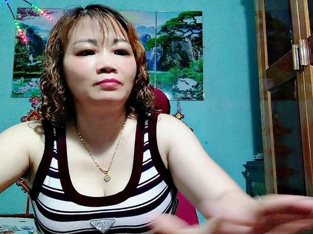 Linhanhsex2k live cam on BongaCams
