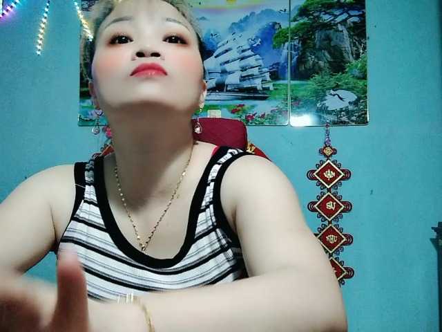Linhanhsex2k live cam on BongaCams