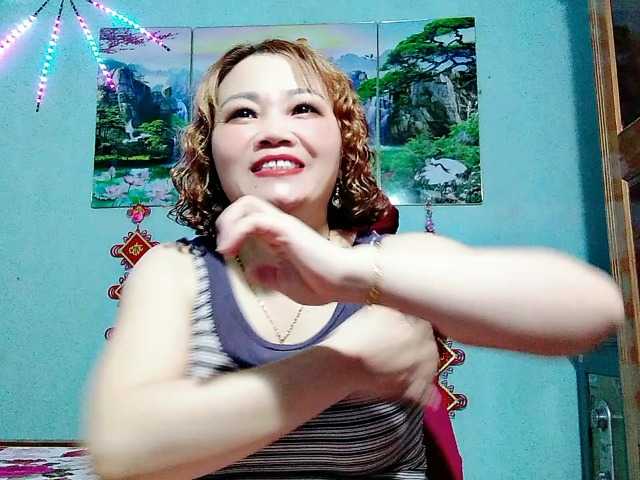 Linhanhsex2k live cam on BongaCams