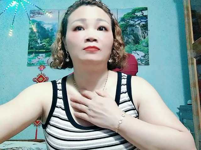 Linhanhsex2k live cam on BongaCams