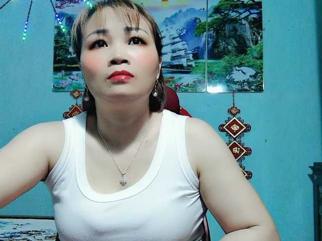 Linhanhsex2k's BongaCams show and profile