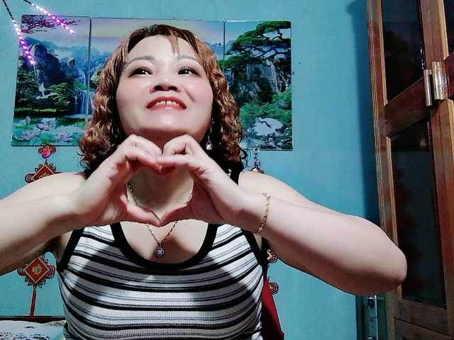 Linhanhsex2k live cam on BongaCams