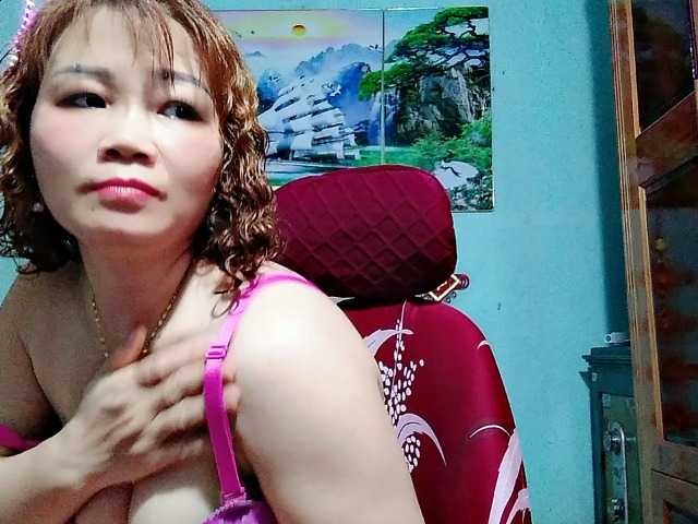 Linhanhsex2k live cam on BongaCams