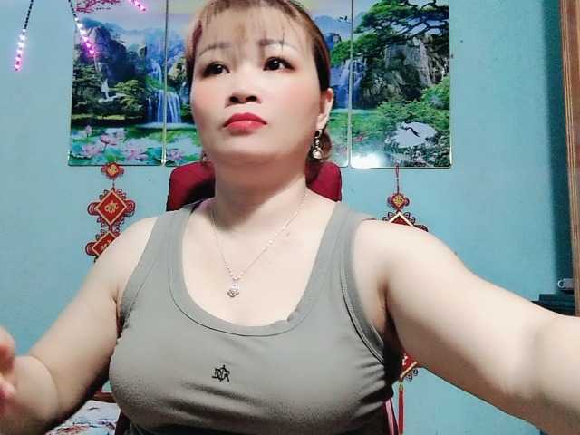 Linhanhsex2k's BongaCams show and profile