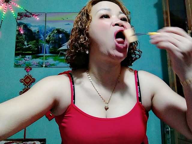Linhanhsex2k live webcam show