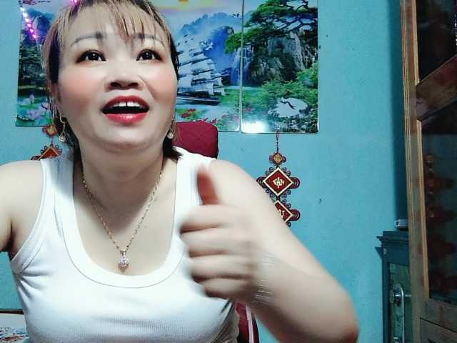 Linhanhsex2k's BongaCams show and profile