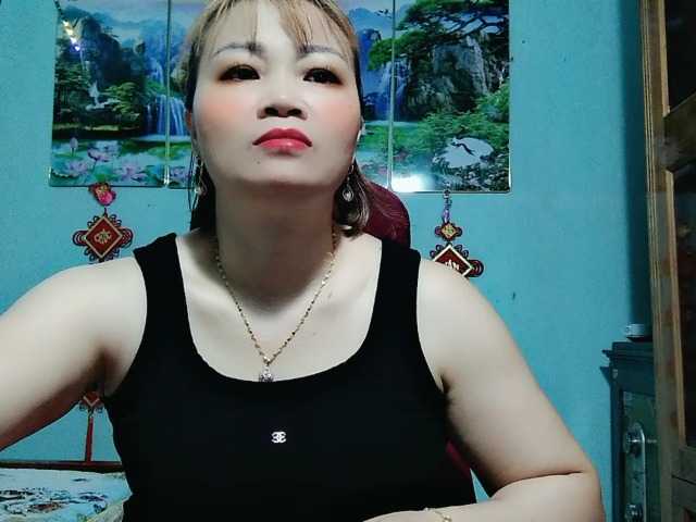 Linhanhsex2k live cam on BongaCams