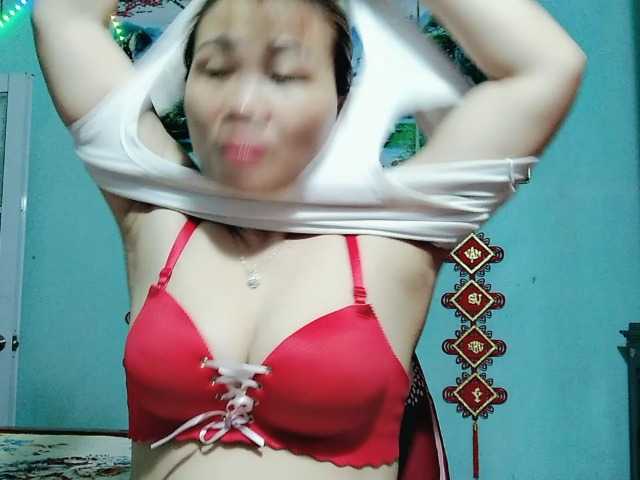 Linhanhsex2k's BongaCams show and profile