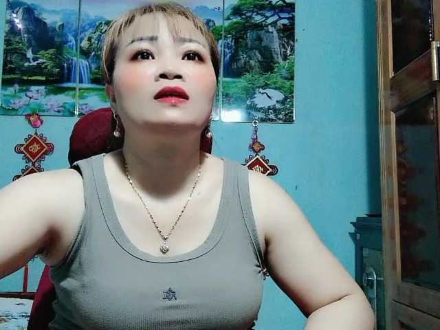 Linhanhsex2k live cam on BongaCams