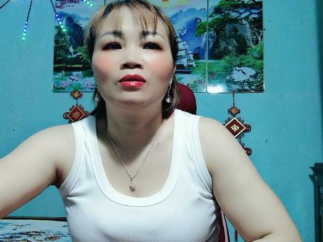 Linhanhsex2k's BongaCams show and profile